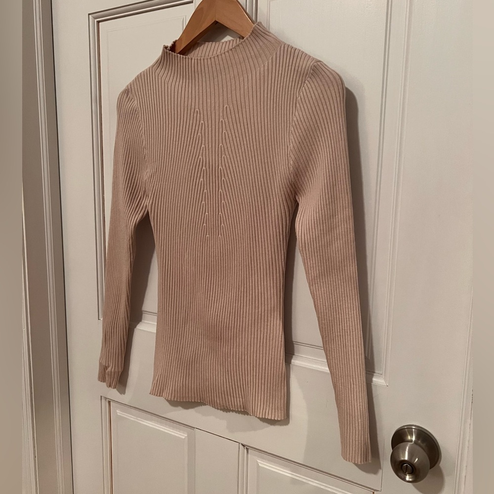Cream Ribbed Knit Sweater - Picture 5 of 12